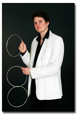 Bühne - Dennis von Grudzinski, Zauberkunst, Zauberkünstler, Zauberer, Hamburg, Magier