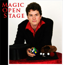 Zauberer Dennis von Grudzinski präsentiert die Magic Open Stage in Hamburg